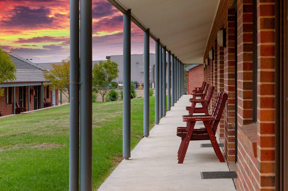 Blazing Stump Motel & Suites Wodonga Luaran gambar